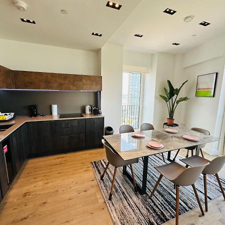 Luxury Central Flat With Stunning Views And Pool London Kültér fotó