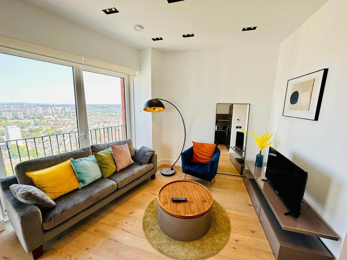 Luxury Central Flat With Stunning Views And Pool London Kültér fotó