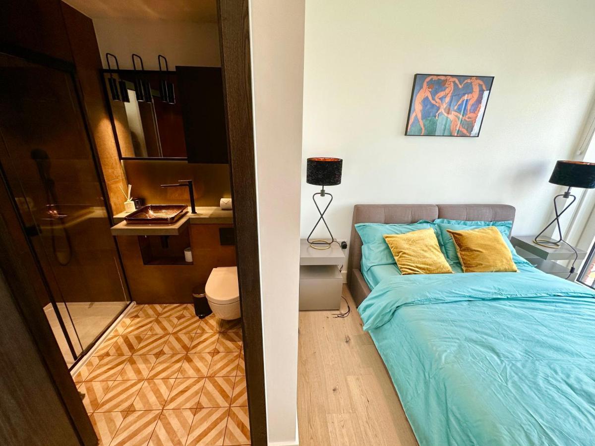 Luxury Central Flat With Stunning Views And Pool London Kültér fotó