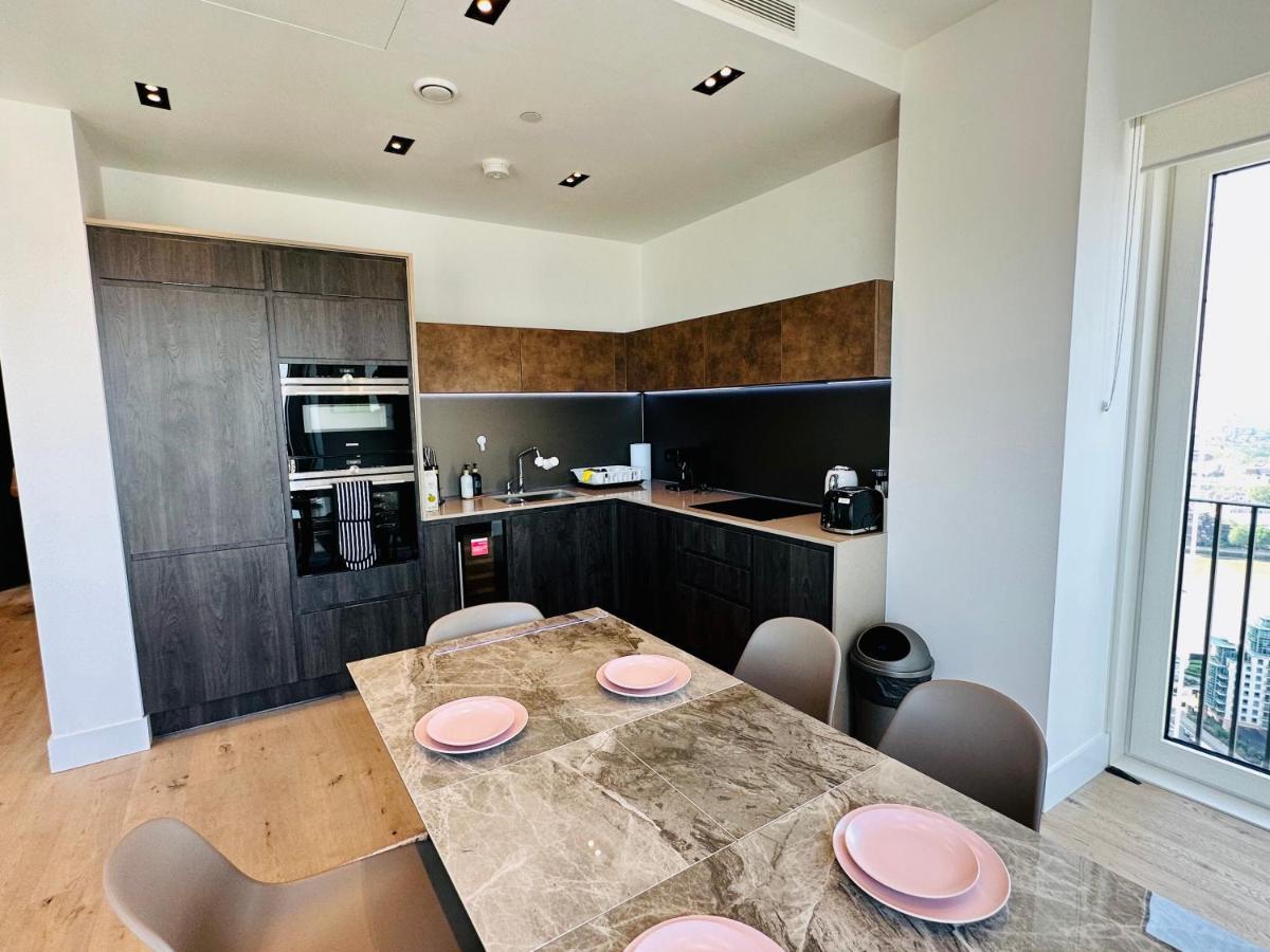 Luxury Central Flat With Stunning Views And Pool London Kültér fotó