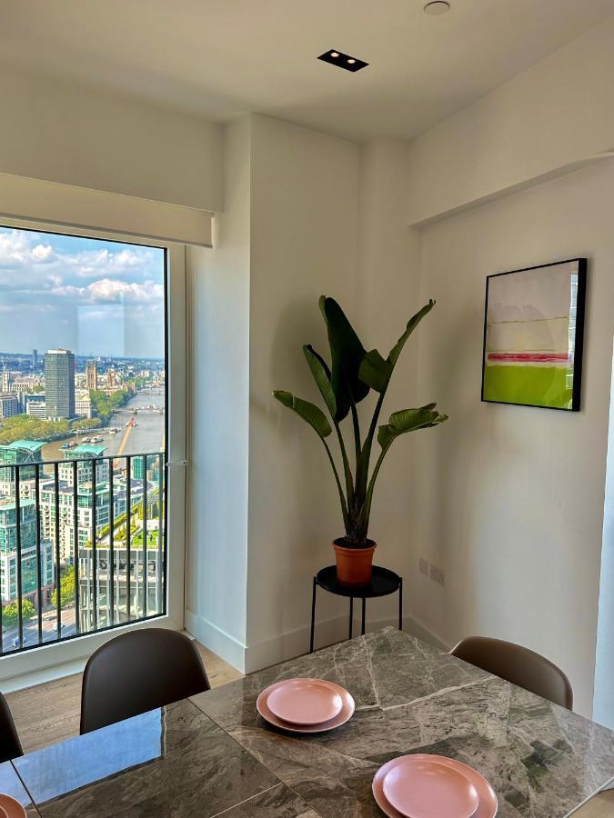 Luxury Central Flat With Stunning Views And Pool London Kültér fotó